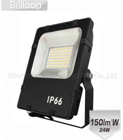 F13.06 - HE Symmetry Floodlight